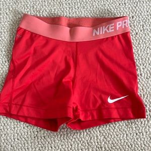 Nike Pro 3”